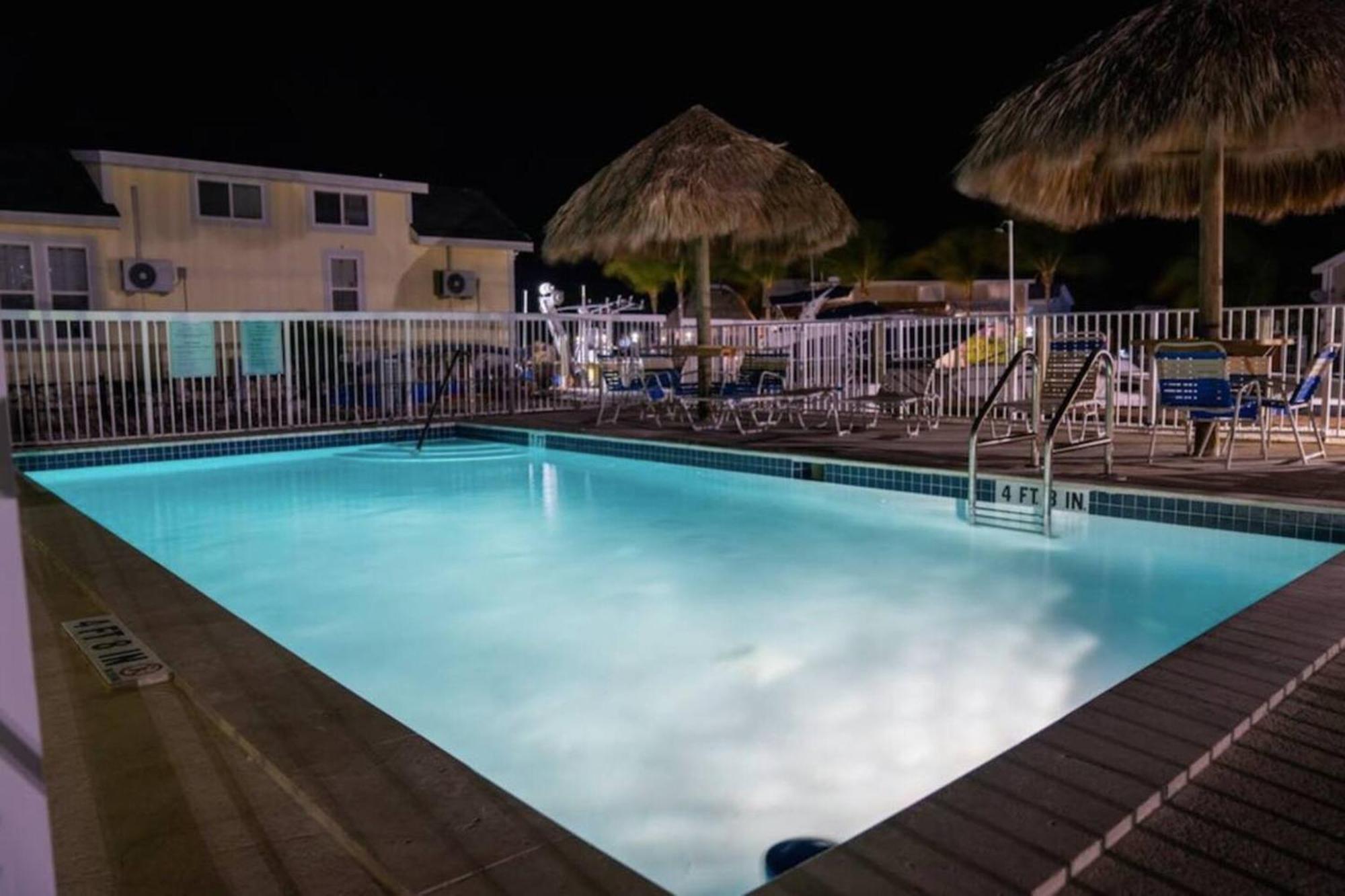 Waterfront Studio 2, Couples Oasis, Kayaks, Pool Jewfish Exterior foto
